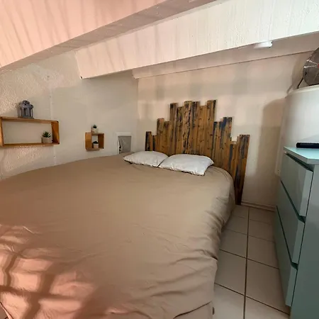 2 à 4 Personnes Clim Wifi Terrasse Parking Appartement