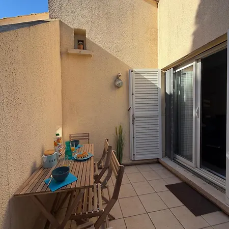 2 à 4 Personnes Clim Wifi Terrasse Parking *